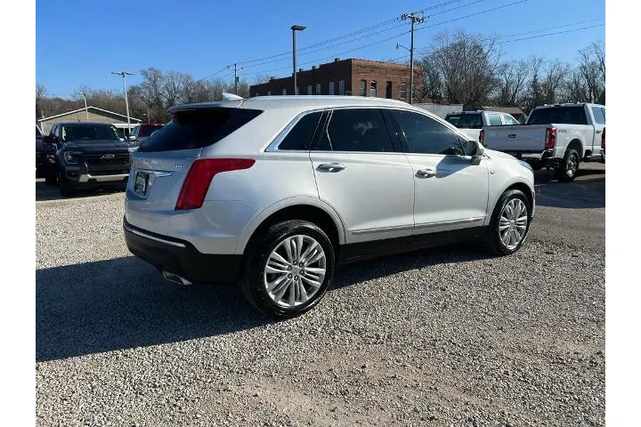 $17200 : Cadillac XT5 2019 Premium Lu image 8