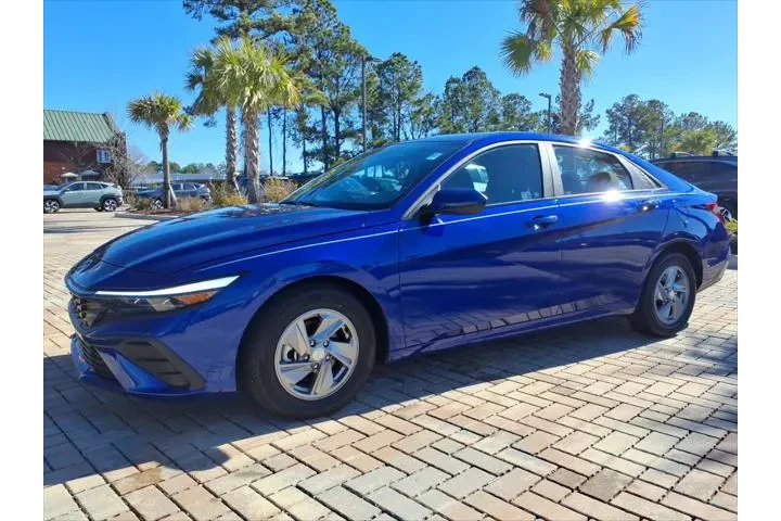 $23565 : Hyundai ELANTRA 2025 SE 4dr image 4