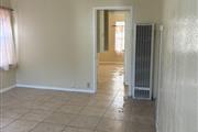 $2095 : 2 bedroom home, parking, LA thumbnail