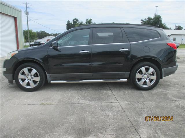 $8995 : 2010 Traverse image 5