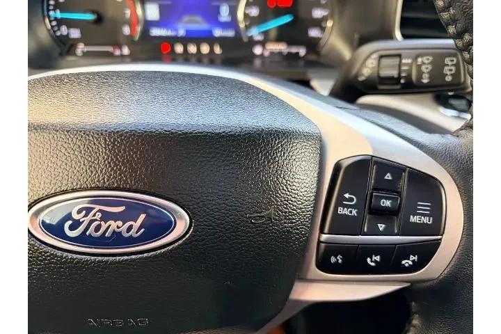 $33718 : Ford Explorer 2023 AWD XLT 4 image 7