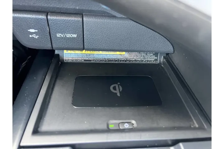 $19500 : 2019 Camry Hybrid XLE image 8