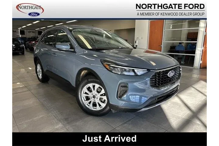 $23500 : Ford Escape 2023 AWD Active image 1