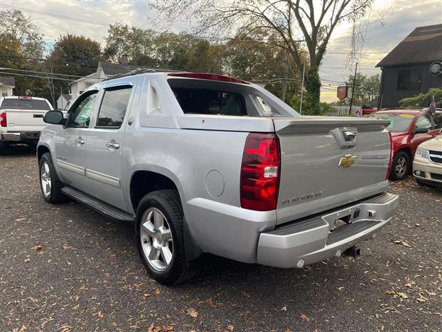 $16900 : 2013 CHEVROLET AVALANCHE2013 image 5