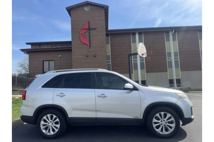 $4999 : 2015 Sorento EX image 6