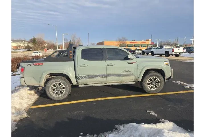 $31321 : Toyota Tacoma 2022 4x4 TRD S image 4