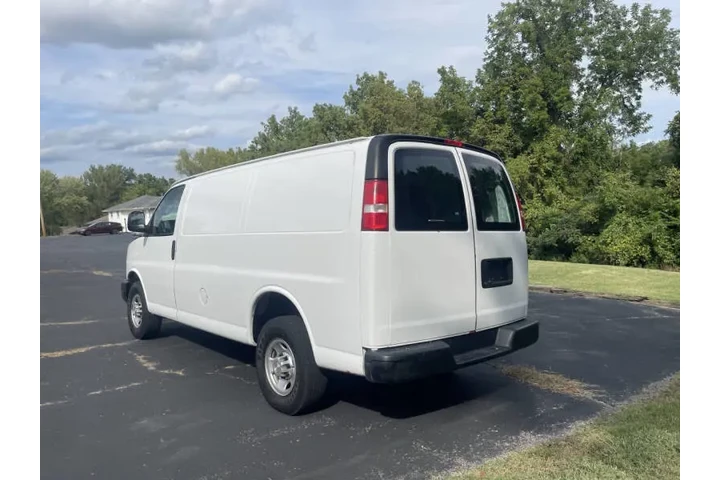 $16999 : 2018 Express 2500 image 7