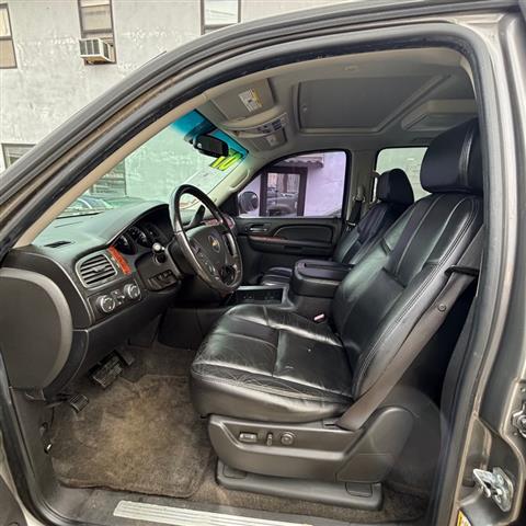 $8995 : 2007 Suburban LT2 1500 4WD image 9