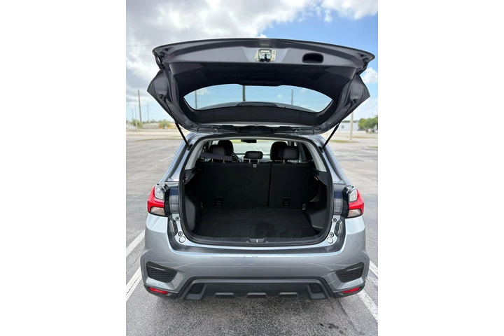 $1500 : MITSUBISHI OUTLANDER image 10