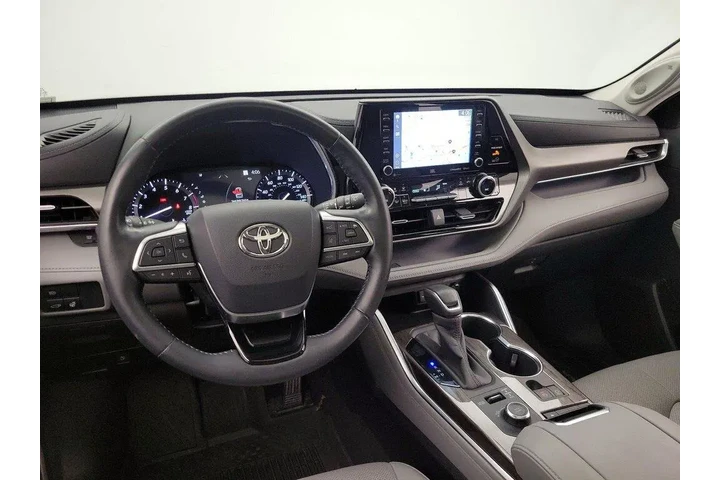$30998 : Toyota Highlander 2020 AWD L image 9