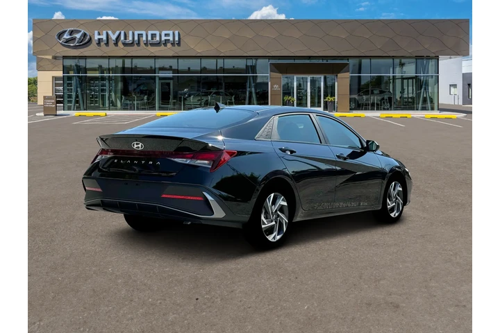 $19000 : Hyundai ELANTRA 2025 SEL Spo image 7