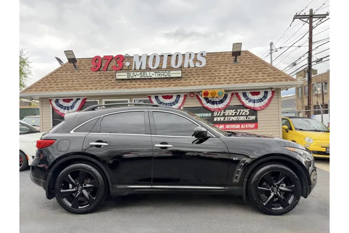 $17699 : 2017 QX70 image 3