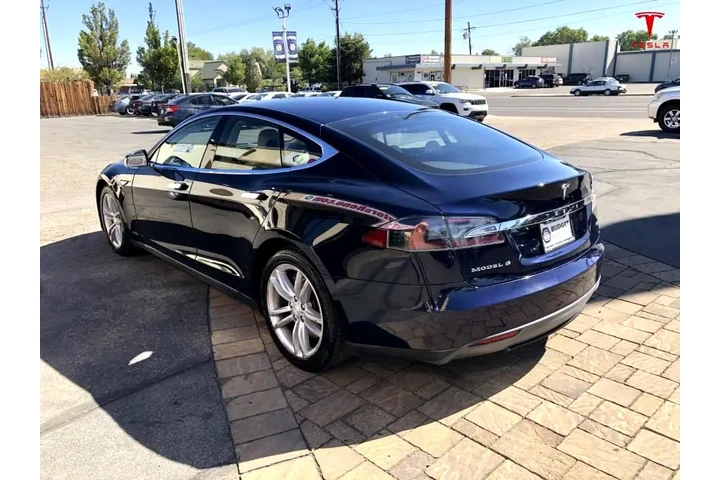 $17990 : 2013 Model S Signature image 4