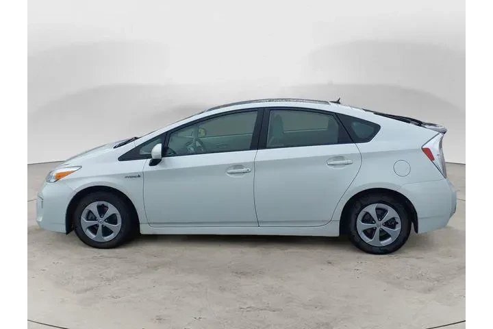$16261 : Toyota Prius 2015 One 4dr Ha image 2