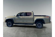 $39270 : Toyota Tacoma 2020 4x4 SR5 V thumbnail