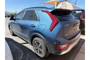 $25988 : Kia Niro Plug-In Hybrid 2024 thumbnail