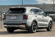 $37991 : Kia Sorento Plug-In Hybrid 2 thumbnail