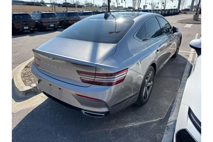 $29978 : Genesis G80 2023 AWD 2.5T 4d image 3