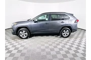 $28400 : Toyota RAV4 2024 AWD XLE 4dr thumbnail