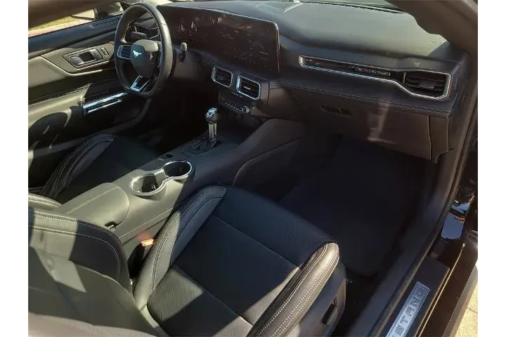 $33567 : Ford Mustang 2025 EcoBoost P image 10