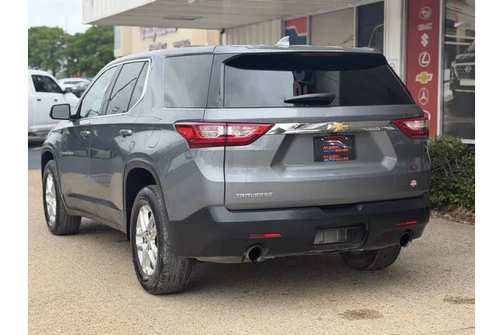 $15999 : 2020 Traverse LS image 7