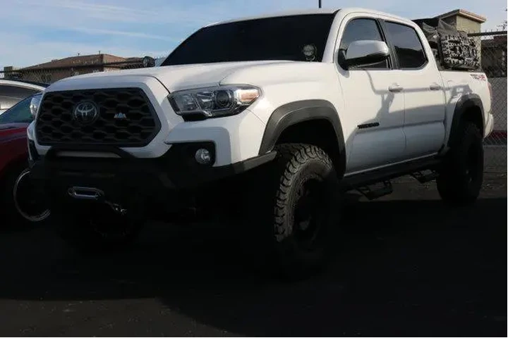 $39972 : Toyota Tacoma 2022 4x4 SR V6 image 2