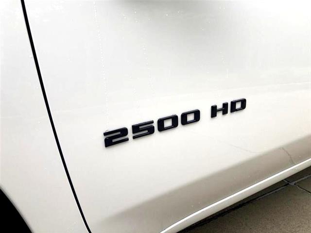 2024 Silverado 2500HD LT Crew image 6