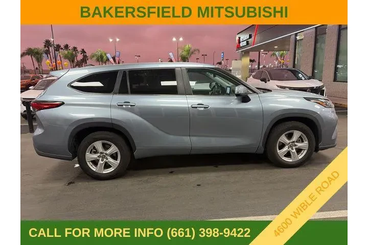 $32797 : Toyota Highlander 2023 L 4dr image 6