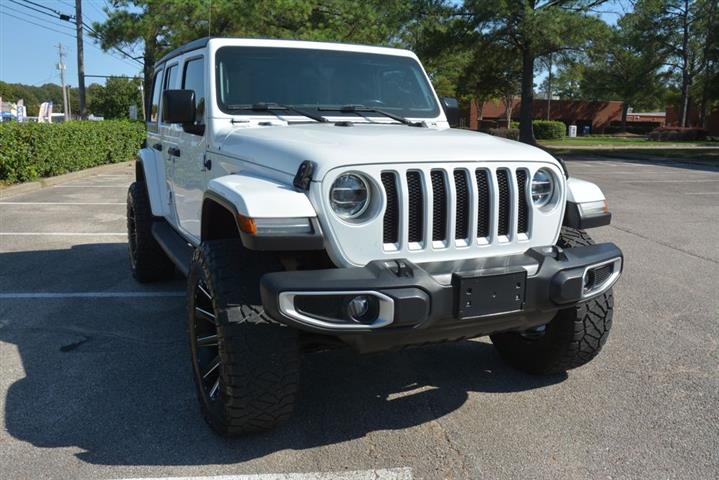 2018 Wrangler Unlimited Sahara image 4