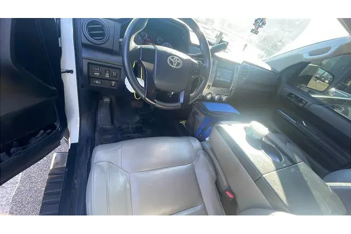 $26999 : Toyota Tundra 2017 4x4 SR 4d image 3