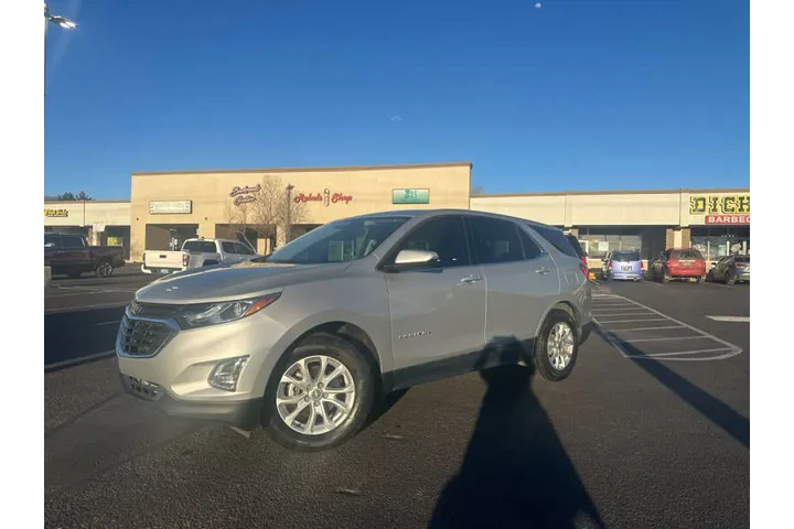 2018 Equinox LT image 3