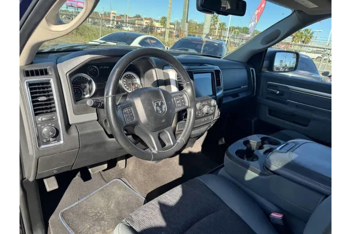 $13797 : 2018 RAM 1500 Big Horn image 9