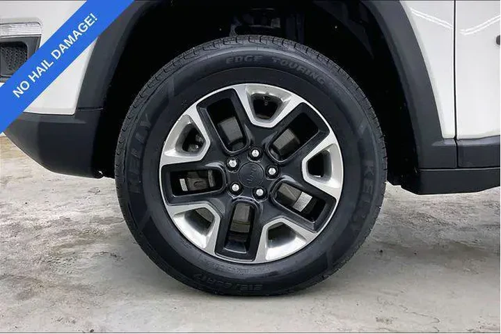 $14990 : Jeep Compass 2018 4x4 Trailh image 10