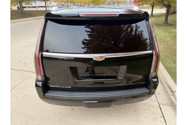 $23997 : 2015 Escalade Luxury image 6