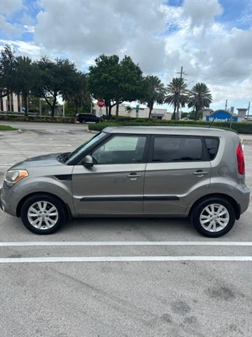 $5500 : 2013 kia soul image 1