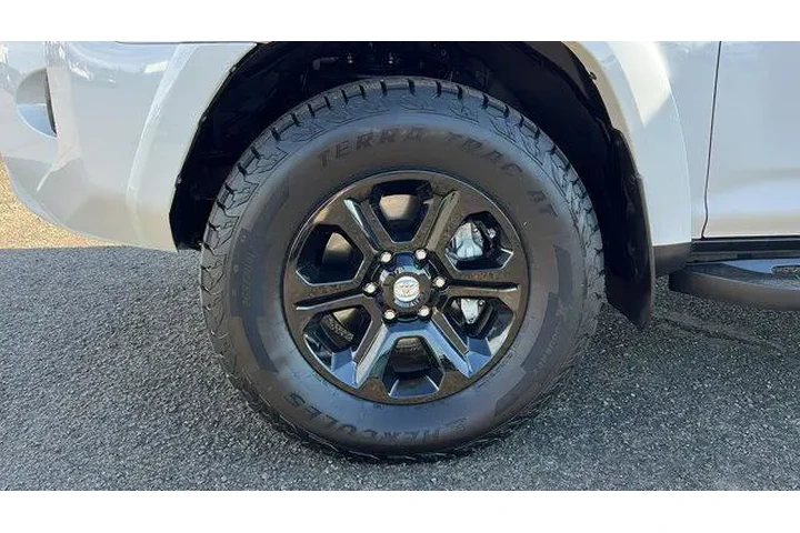 $38984 : Toyota 4Runner 2021 4x4 SR5 image 10