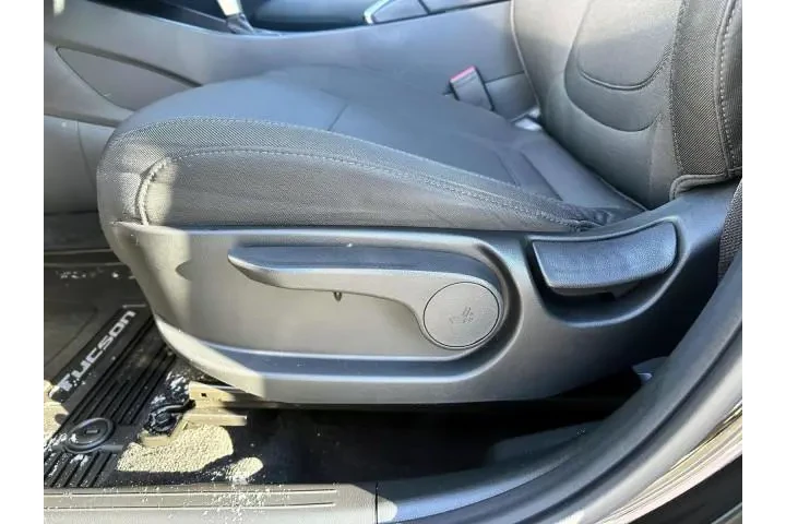 $22777 : Hyundai TUCSON 2023 AWD SE 4 image 10