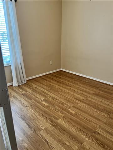 $850 : Room for Rent image 1