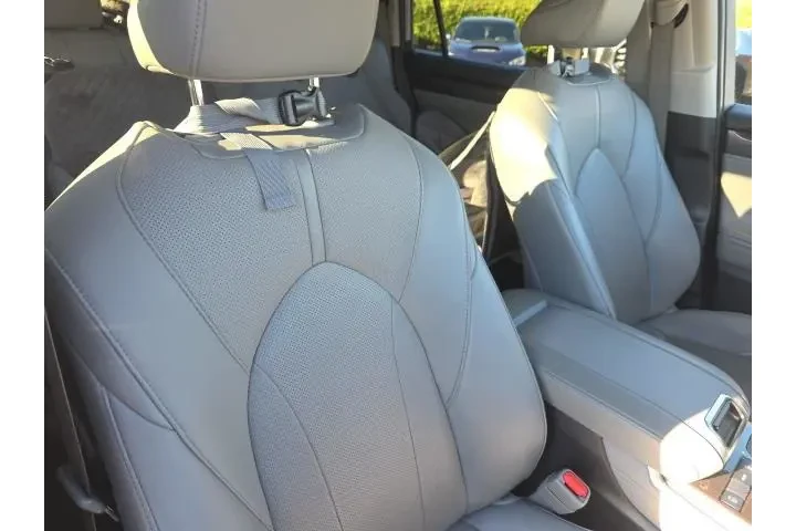 $35695 : Toyota Highlander 2022 Limit image 10