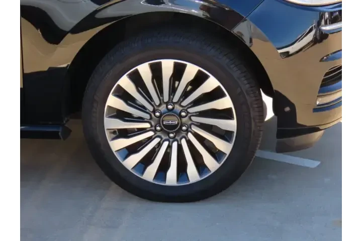 $39911 : Lincoln Navigator 2020 4x4 R image 7