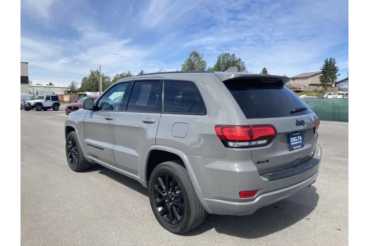 $31850 : 2022 Grand Cherokee WK Laredo image 8