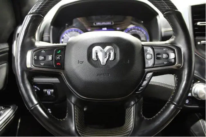 $39982 : Ram 1500 2020 4x4 Limited 4d image 9