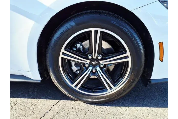 $31316 : Ford Mustang 2025 EcoBoost 2 image 9