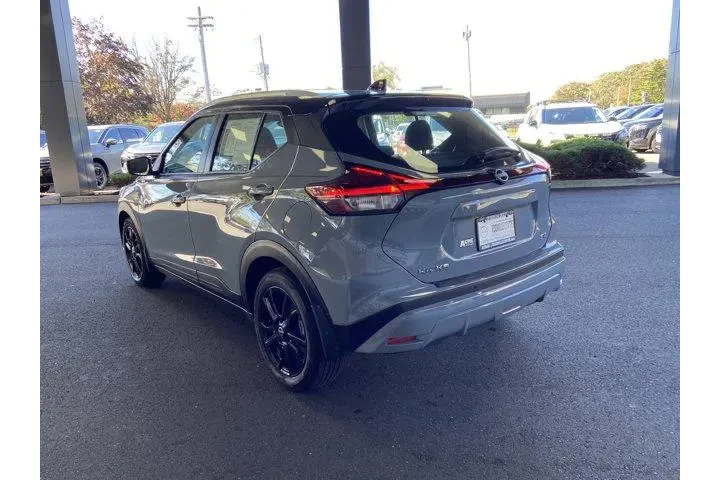 Nissan Kicks 2023 SV 4dr Cro image 7