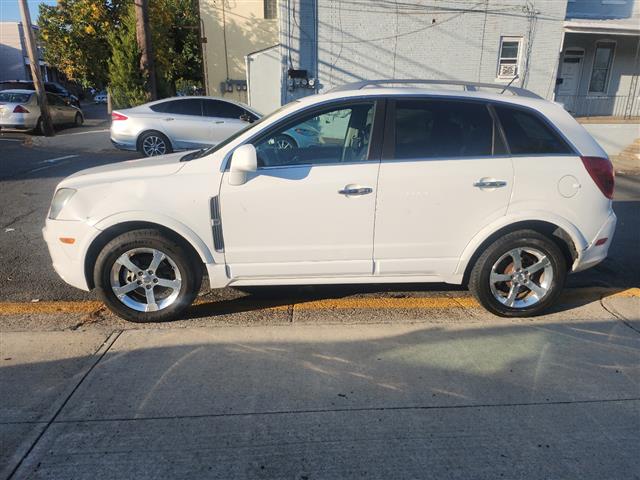 2014 Captiva Sport 1LT FWD image 2