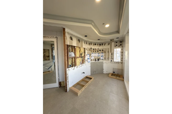 Construction y remodelaciones image 3