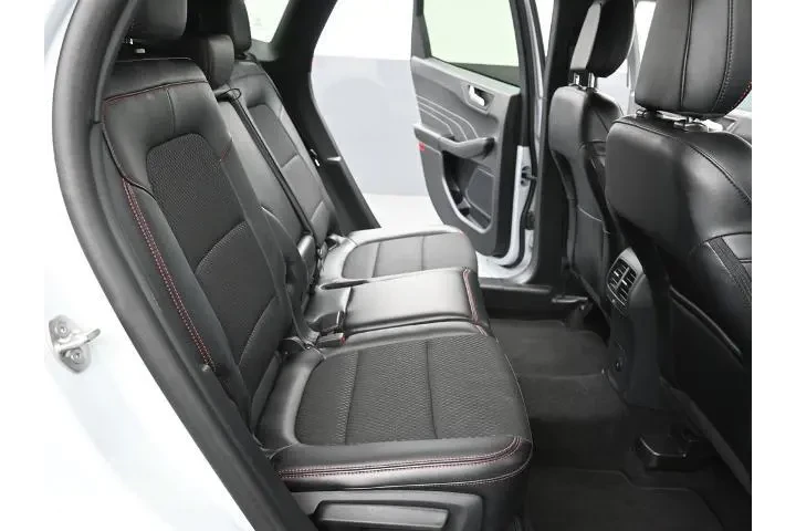 $24099 : Ford Escape 2025 AWD ST-Line image 10