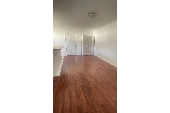 $1750 : 1,750 Apartamento Estudio, image 4