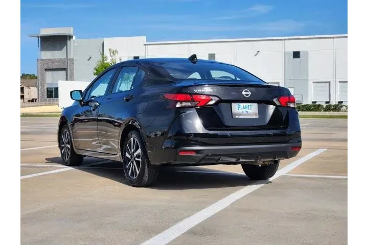 $17506 : Nissan Versa 2025 SV 4dr Sed image 7