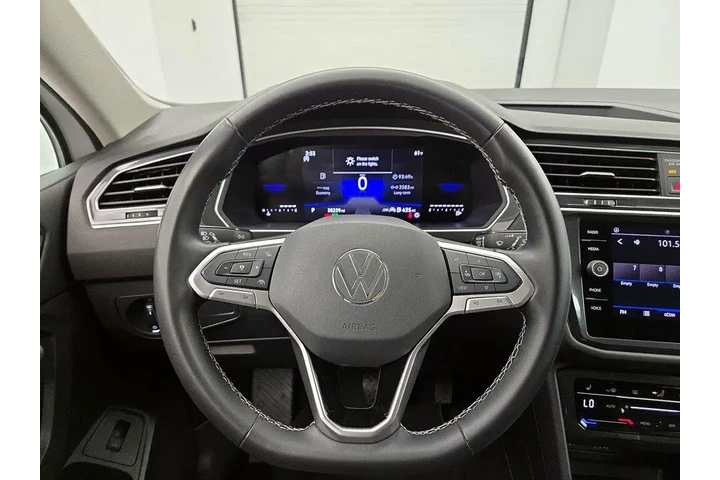 $21998 : Volkswagen Tiguan 2024 SE 4d image 10
